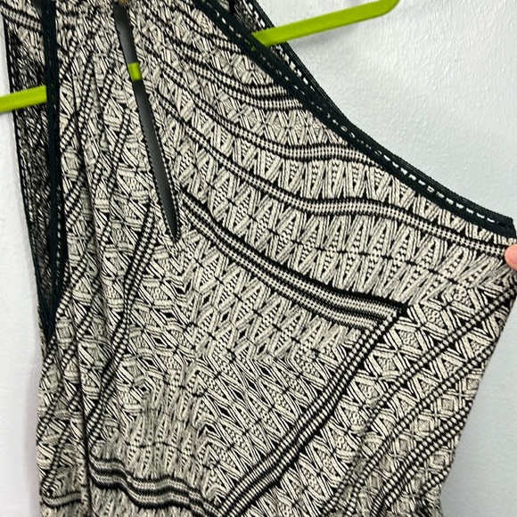 O’Neill Black & White Print Racerback V-Neck Drawstring Waist Shortalls Medium - Picture 6 of 10